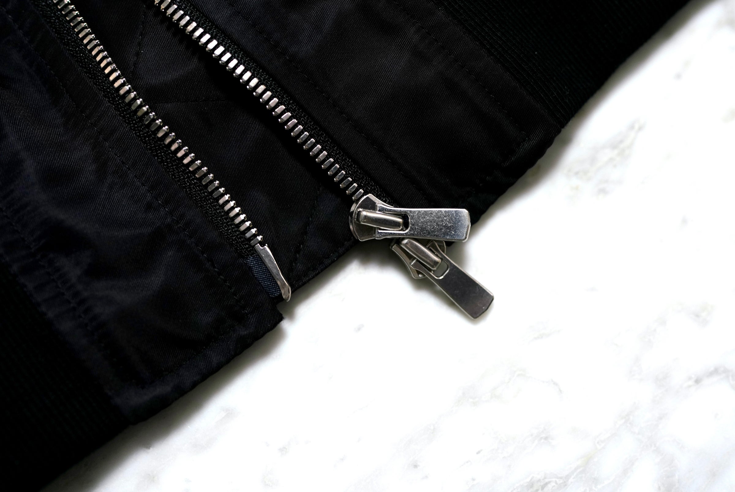 半金 Maude black 66nylon gabardine by Algernon | SHINYA