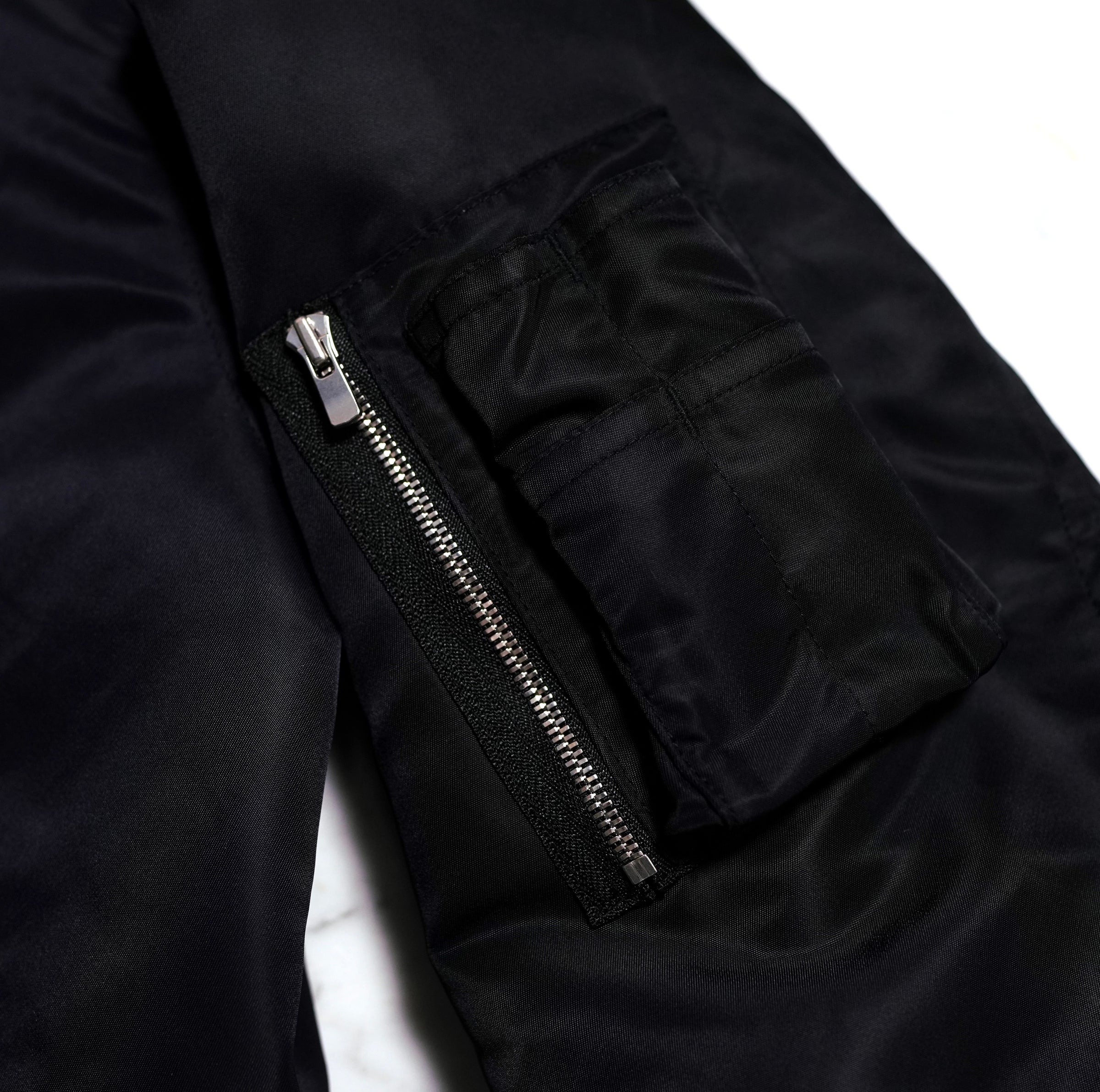 半金 Maude black 66nylon gabardine by Algernon | SHINYA