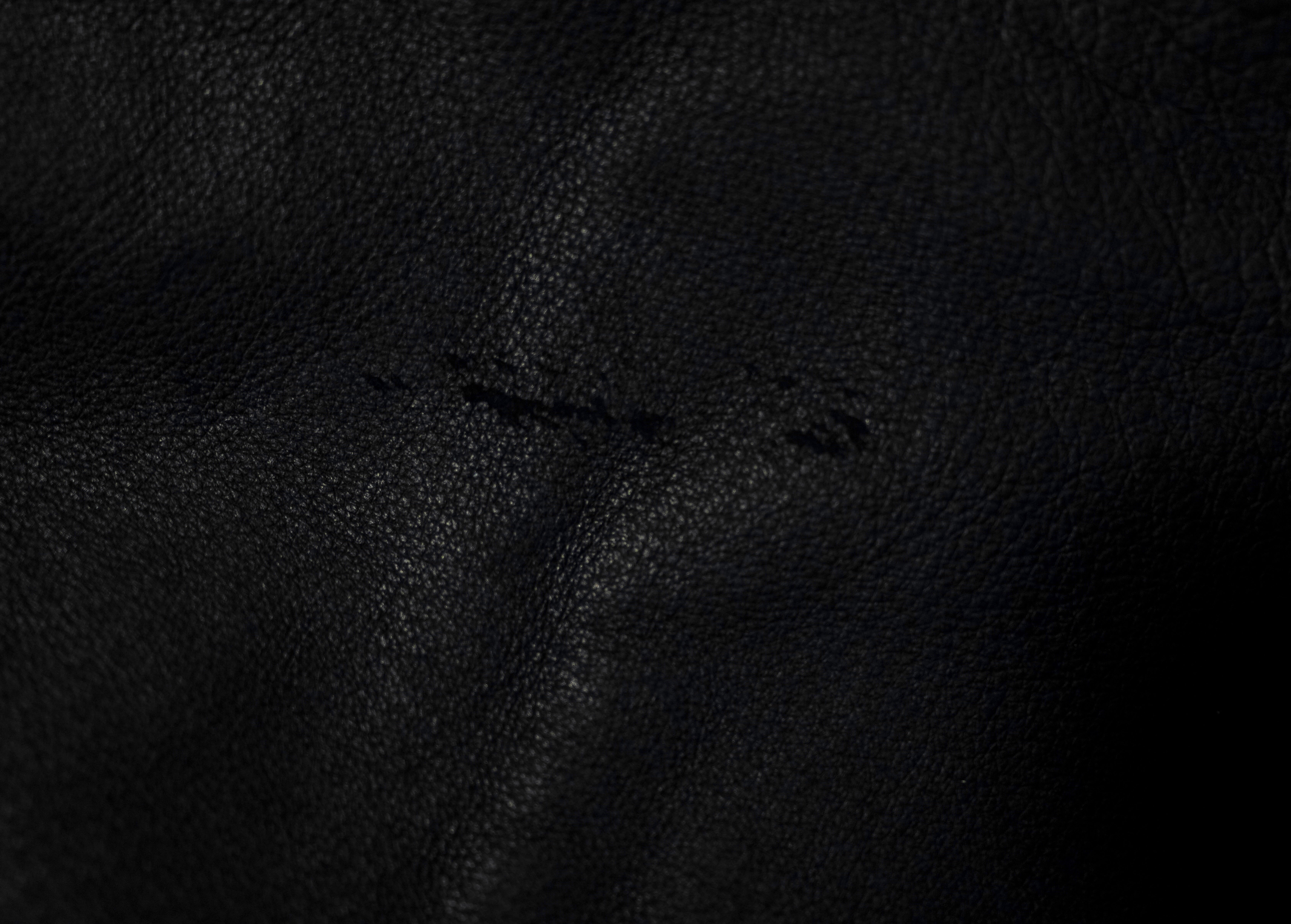 【希少】Sirito M black mitis porcus leather Sirito M black mitis porcus leather by Algernon | SHINYA