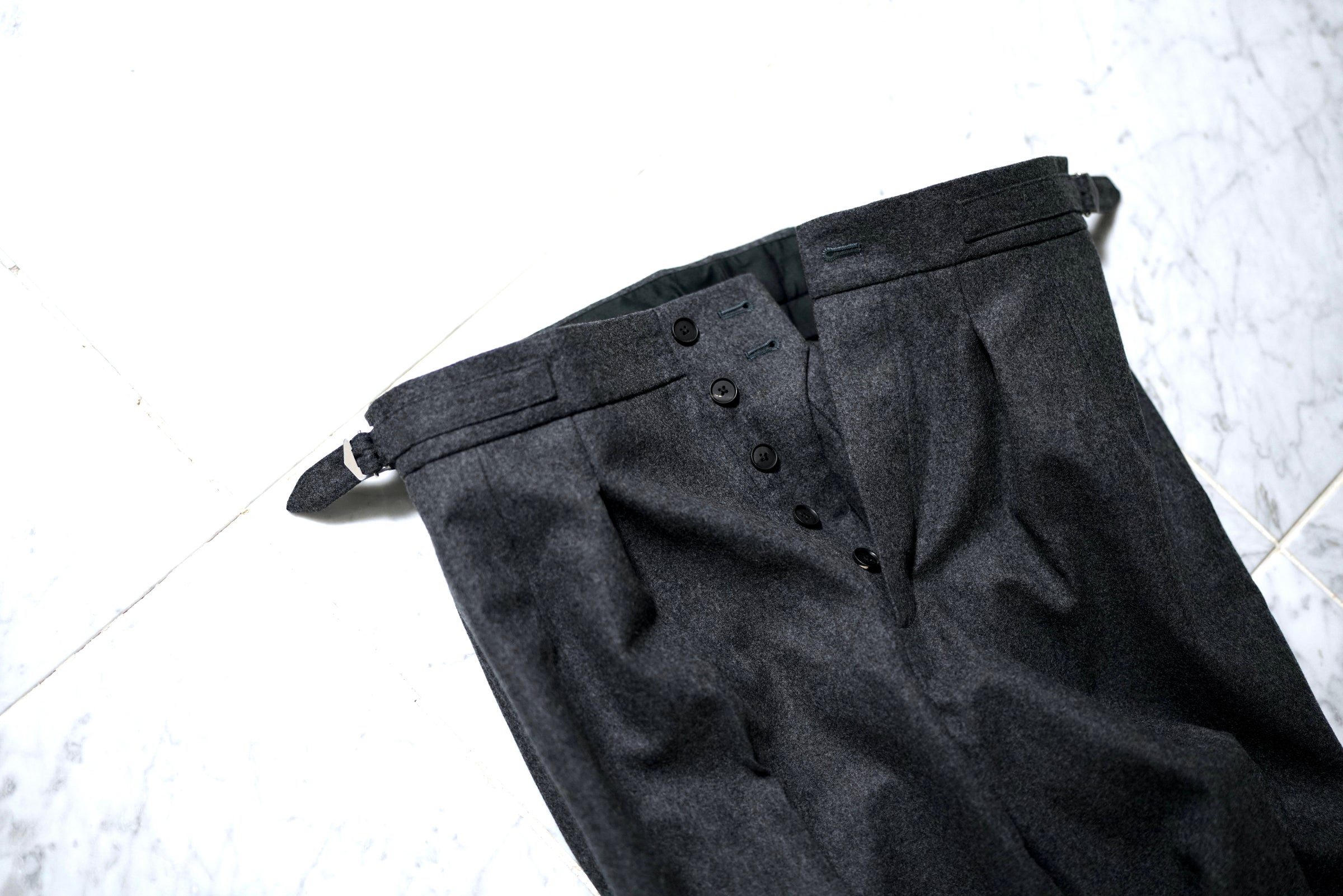 TROUSERS | SHINYA